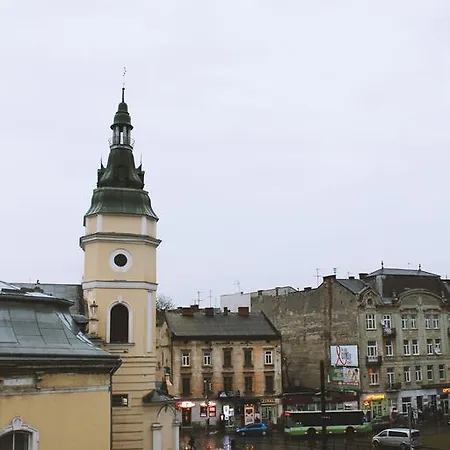 旅馆 游乐旅舍 *