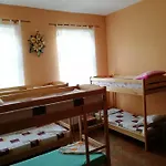 Play Hostel